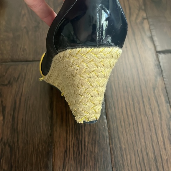 Poetic License London blue polka dot with yellow floral bow wedge shoes 8.5 - Picture 13 of 16